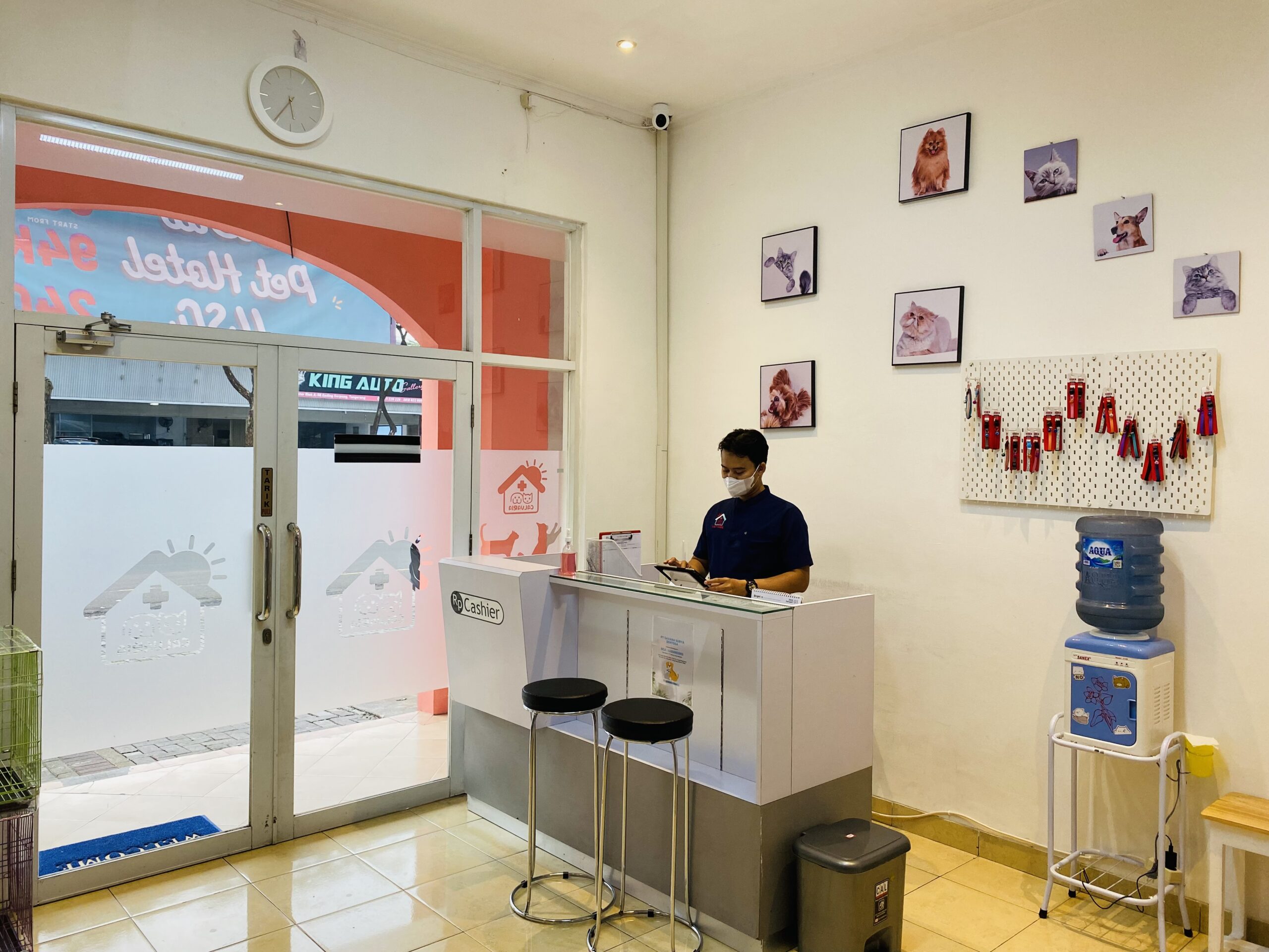 Cashier